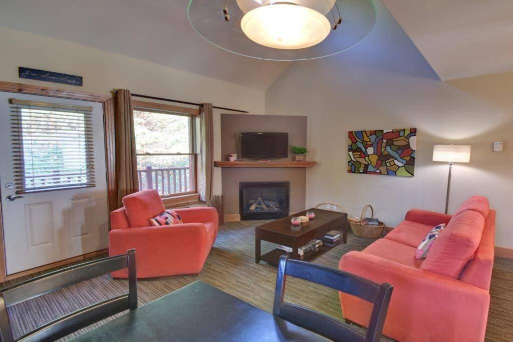 Tremblant Chalet Walking Distance From Activities Mont-Tremblant Bagian luar foto